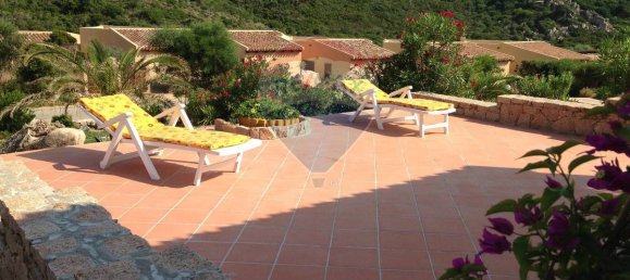 Villa de 4 dormitorios en Trinità d'Agultu e Vignola, Italy No. 223126 19