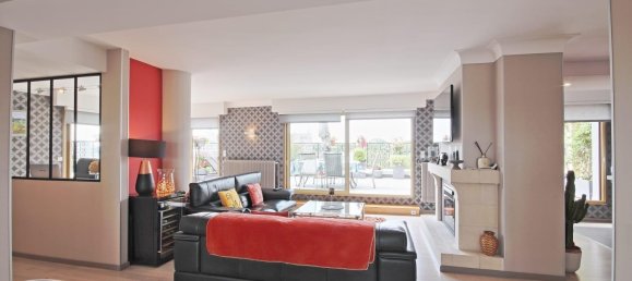 Apartamento de 3 dormitorios en Sainte-Catherine, France No. 154874 3