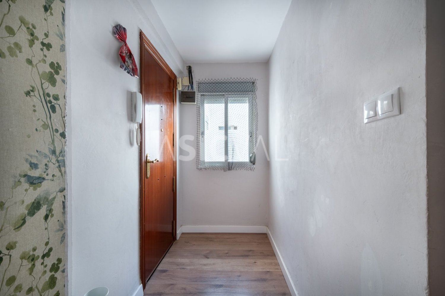 Apartamento de 3 dormitorios en València, Spain No. 211808