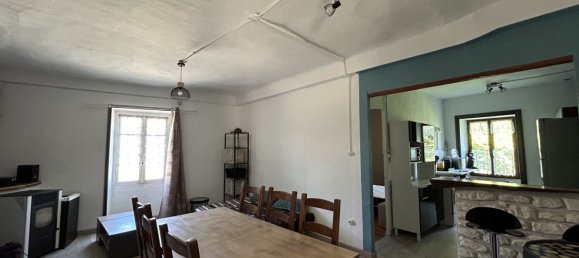 Casa de 6 dormitorios en Saint-Vincent-de-Barres, France No. 191075 9