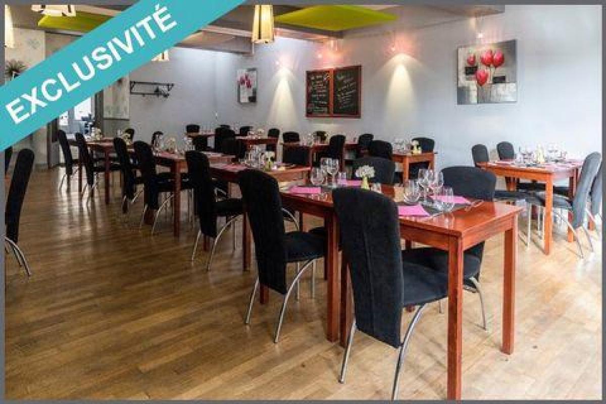  مكتب في Rennes, France 183متر مربع رقم 17416