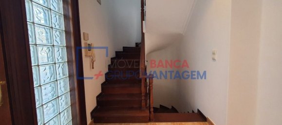 4 Schlafzimmer Haus in Seixal, Portugal, Nr. 19610 11