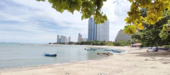 2 bedrooms Condo in Pattaya, Thailand No. 15852 4