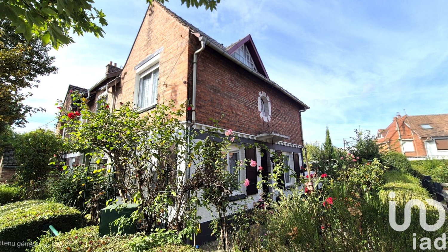 2 bedrooms House in Mons-en-Baroeul, France No. 323865