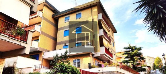 4-salle Appartement à Velletri, Italy No. 64111 2