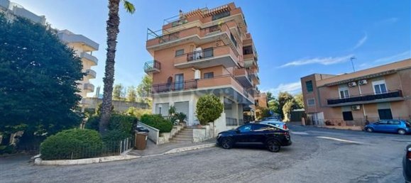 4 Schlafzimmer Wohnung in Nettuno, Italy, Nr. 339453 2