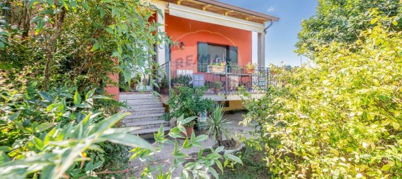 5 rooms House in Marcaria, Italy No. 274770 2