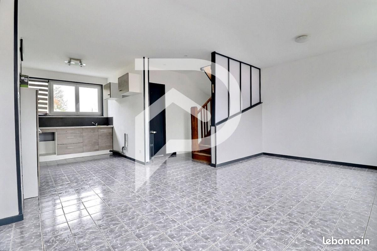 Casa de 3 dormitorios en Beauvois-en-Cambresis, France No. 71065