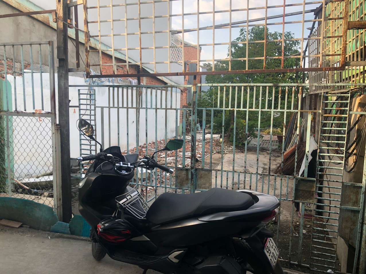 180m² Land in District 7, Vietnam No. 9795