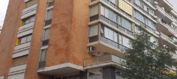 7 rooms Apartment in Naples, Italy No. 10990 16