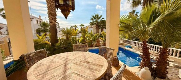 3 غرف نوم فيلا في Alicante, Spain رقم 176065 3