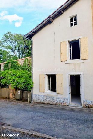 3 bedrooms House in Deux-Sevres, France No. 303874