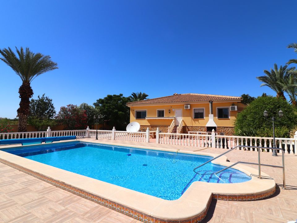 3 bedrooms Villa in Catral, Spain No. 208881
