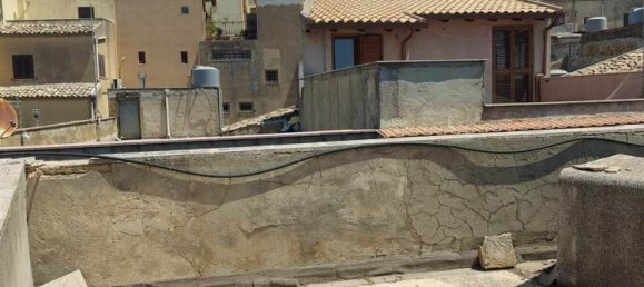 6 rooms Apartment in Naro, Italy No. 74762 7