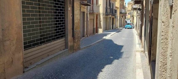 6 rooms Apartment in Naro, Italy No. 74762 6