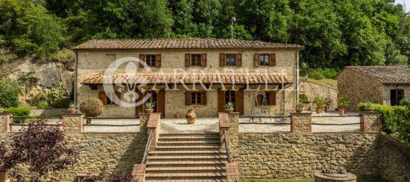 Casa de 23 divisões em Volterra, Italy N.º 12864 39