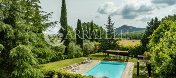 Casa de 23 divisões em Volterra, Italy N.º 12864 2