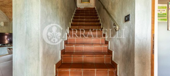 Casa de 23 divisões em Volterra, Italy N.º 12864 24