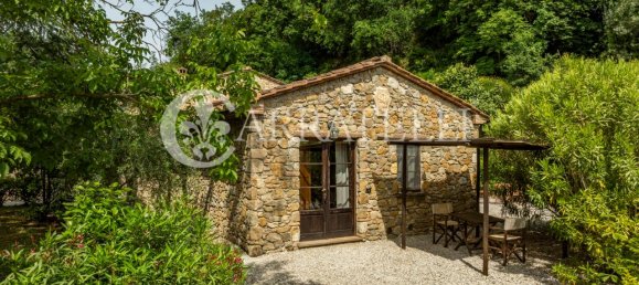 Casa de 23 divisões em Volterra, Italy N.º 12864 42