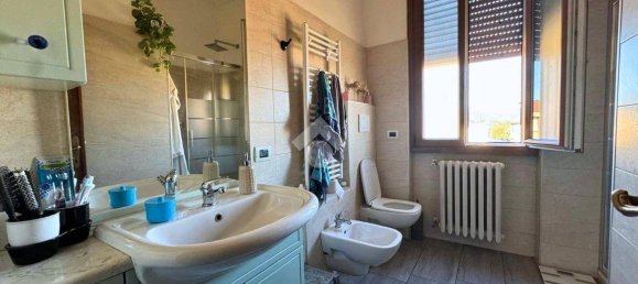 Квартира с 2 спальнями в Фильине и Инчиза Вальдарно, Италия № 328818 15