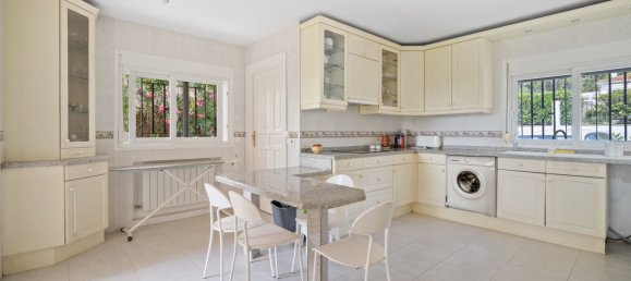 4 غرف نوم فيلا في Marbella, Spain رقم 135111 14