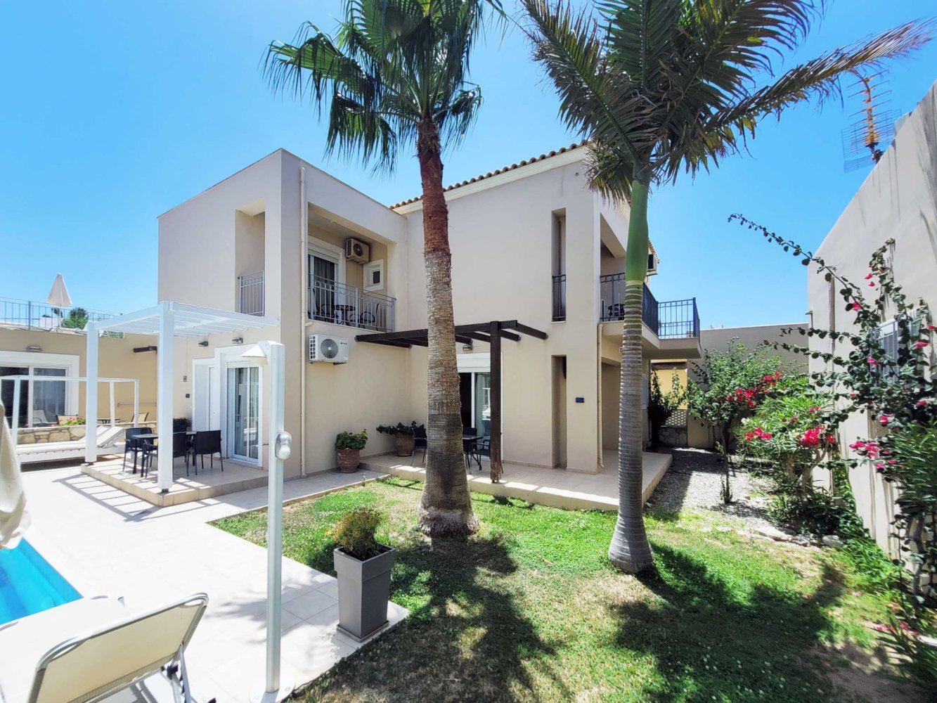 2 bedrooms Commercial property in Chania, Greece No. 8399