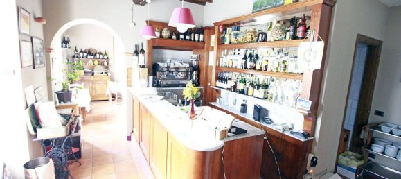 3 bedrooms House in Capannori, Italy No. 192437 6