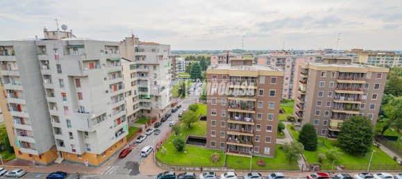 Studio in San Giuliano Milanese, Italy No. 114521 26