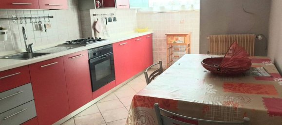 4-salle Appartement à Asti, Italy No. 40236 2