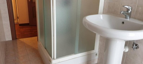 4-salle Appartement à Asti, Italy No. 40236 11