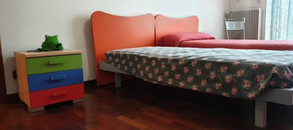 4-salle Appartement à Asti, Italy No. 40236 7