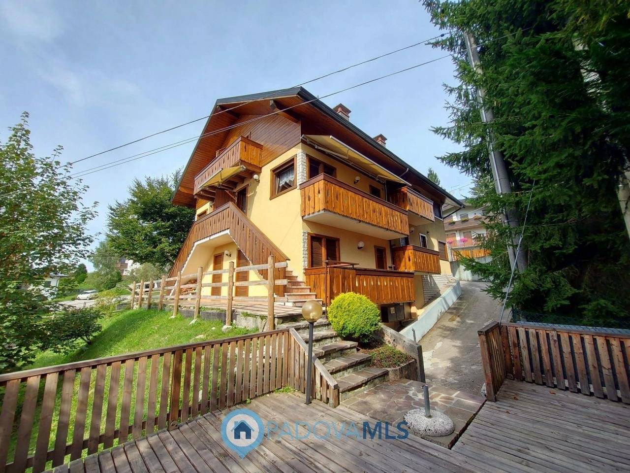 1 bedroom Apartment in Roana, Italy No. 370419