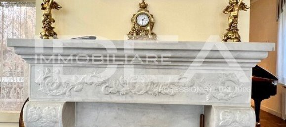 5 bedrooms Villa in Lucca, Italy No. 323240 5