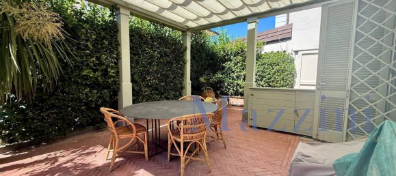 3 bedrooms Villa in Forte dei Marmi, Italy No. 314064 18