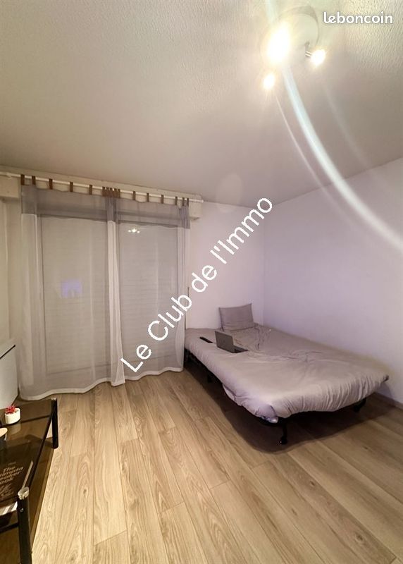 Studio in Olivet, France No. 86551