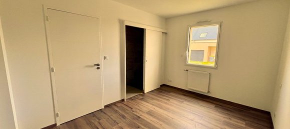 Casa de 4 dormitorios en Breal-sous-Montfort, France No. 207604 2