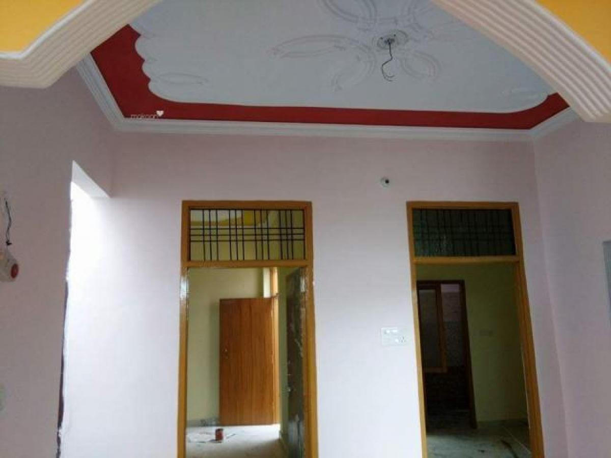 Дом с 2 спальнями в Нойда, Индия № 48655