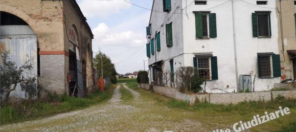 2 rooms Apartment in Luzzara, Italy No. 97859 6