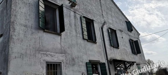 2 rooms Apartment in Luzzara, Italy No. 97859 4