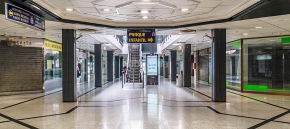 Imóvel comercial em Granada, Spain 25 m² N.º 176851 2