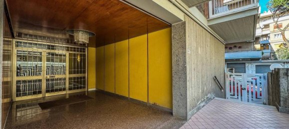 3 rooms Apartment in Rome, Italy No. 41371 15