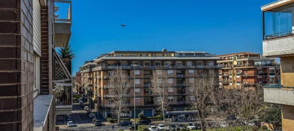 3 rooms Apartment in Rome, Italy No. 41371 18