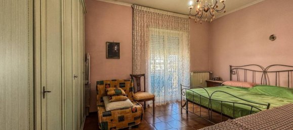 3 rooms Apartment in Rome, Italy No. 41371 10