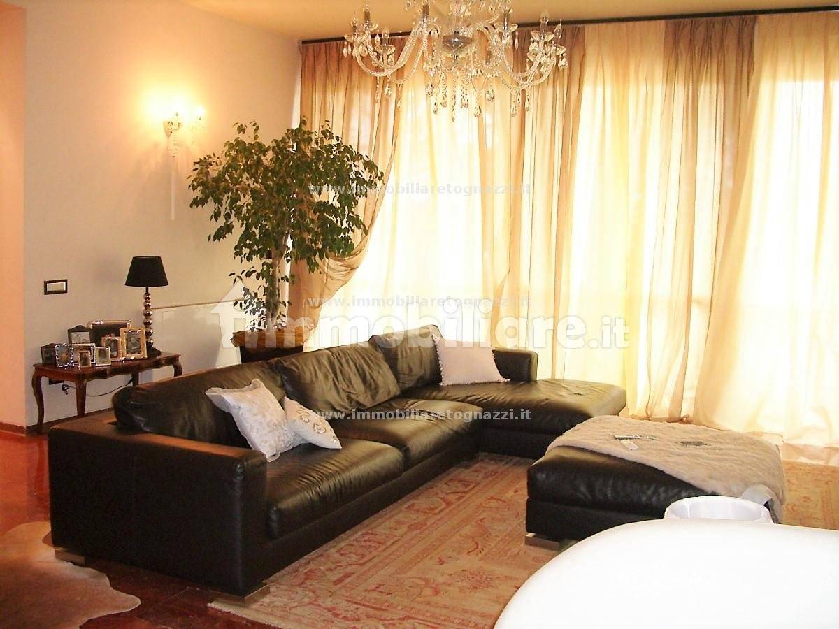 Penthouse T3 em Gambassi Terme, Italy N.º 312261