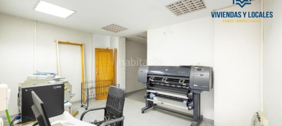 360m² Commercial property in Granada, Spain No. 24418 2