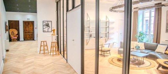 290m² Office in Chambery, France No. 205141 10
