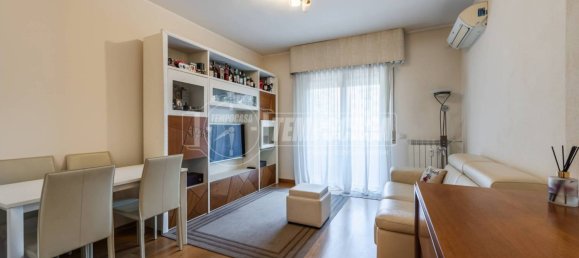 2 bedrooms Apartment in Milan, Italy No. 259877 6