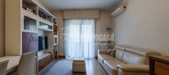 2 bedrooms Apartment in Milan, Italy No. 259877 5