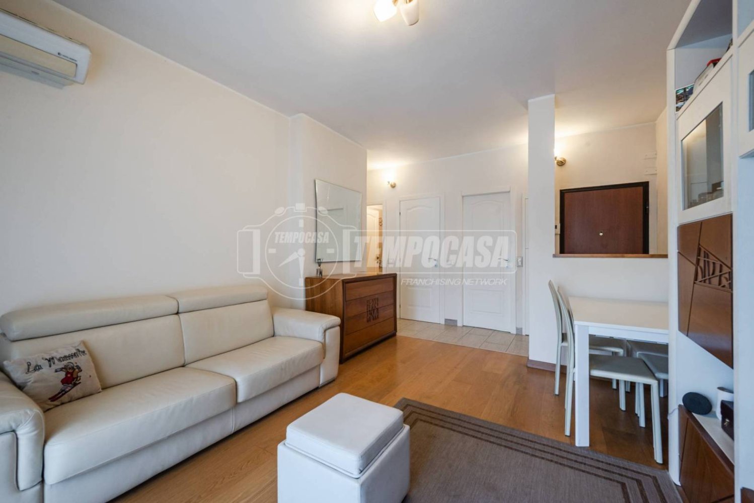 2 bedrooms Apartment in Milan, Italy No. 259877