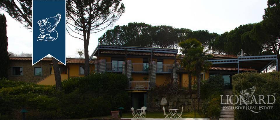 10 chambres Propriété commerciale à Arezzo, Italy No. 386266